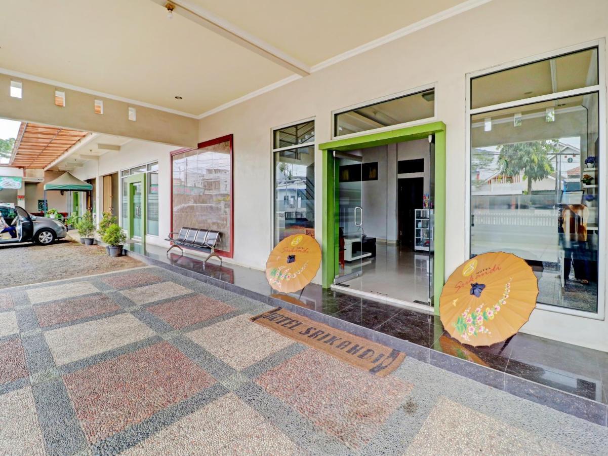Oyo 90347 Hotel Srikandi Syariah Tasikmalaya Exterior photo